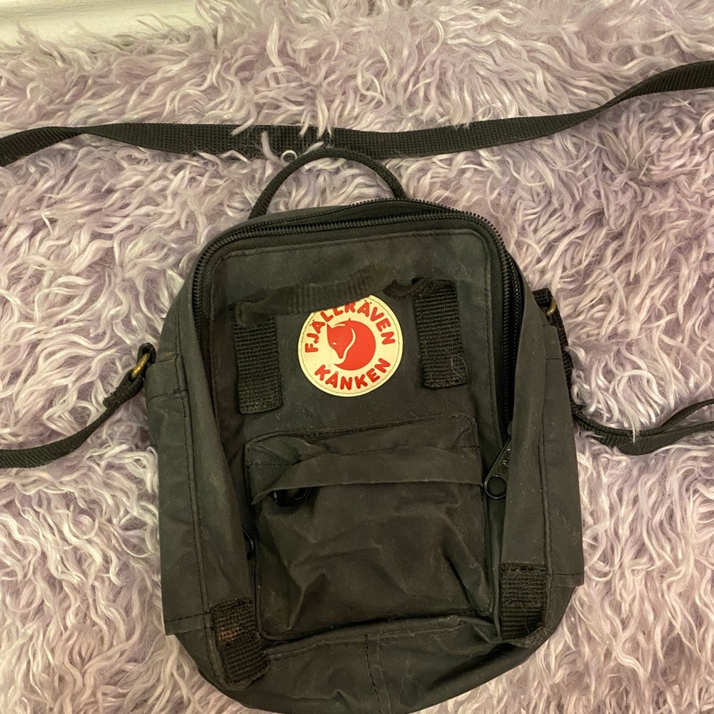 Kånken Black Mini purse